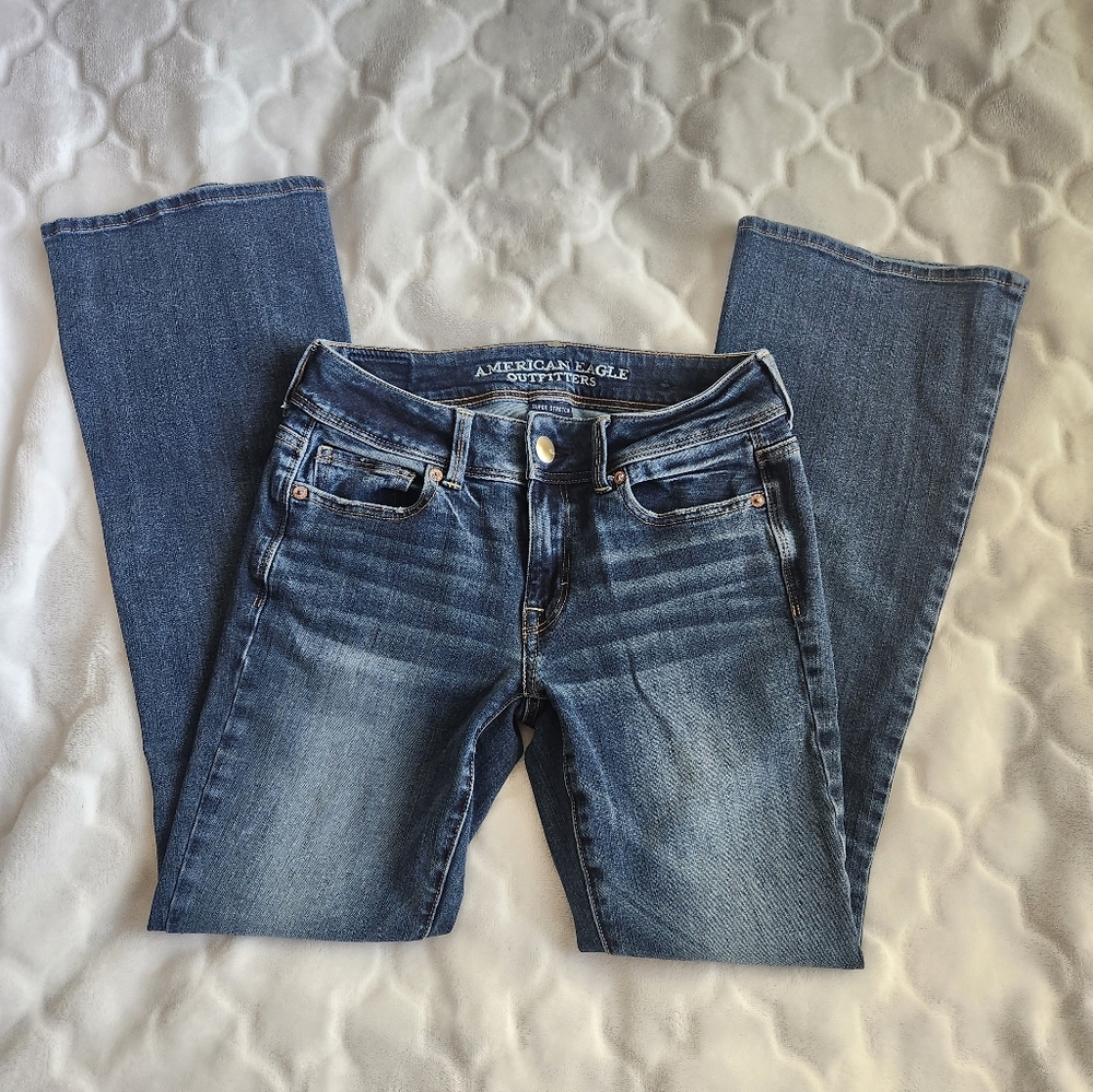 AE Super Stretch Kick Boot Jeans Size 2 Short